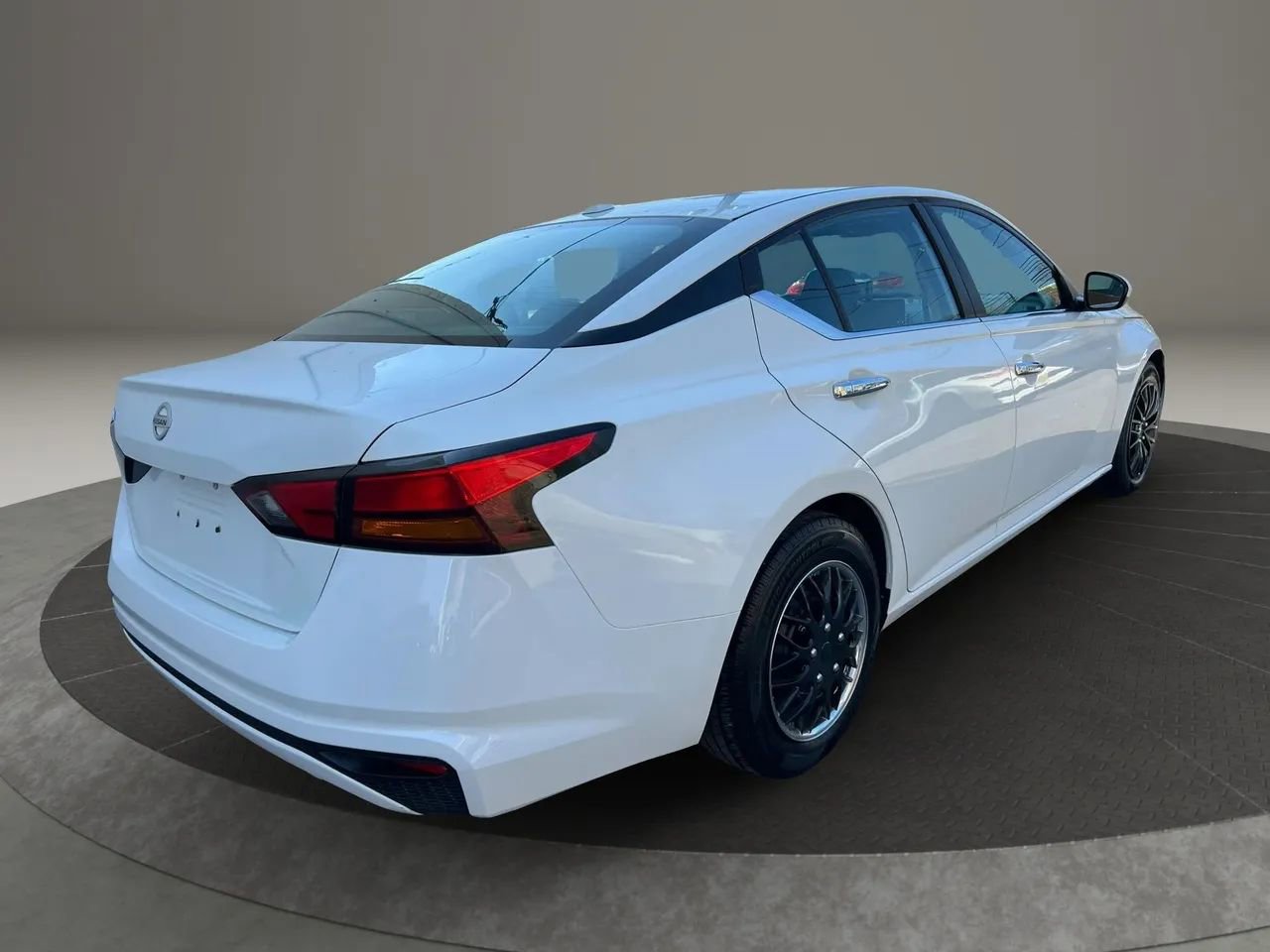 Used 2019 Nissan Altima 2.5 S FWD image 5