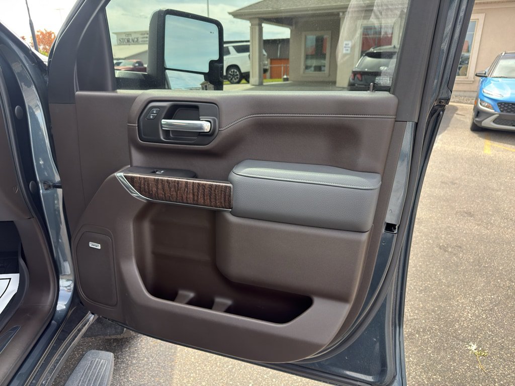 Used 2020 GMC Sierra 2500 Denali w/ Denali Ultimate Package AWD/4WD image 18