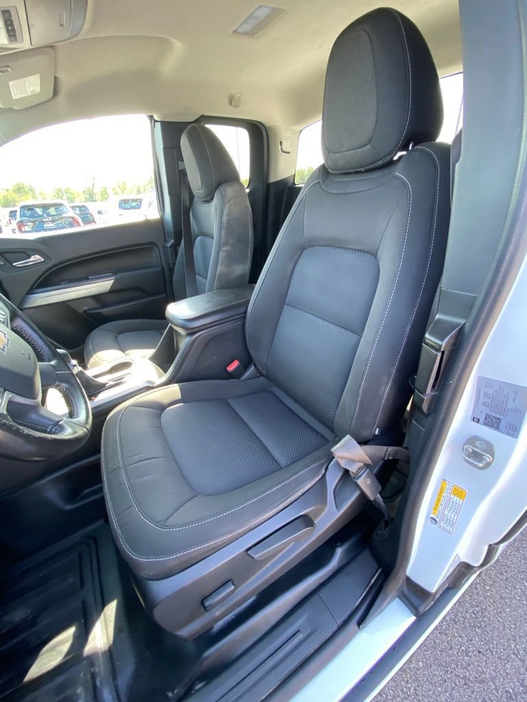 Used 2022 Chevrolet Colorado LT w/ Fleet Safety Package RWD image 13