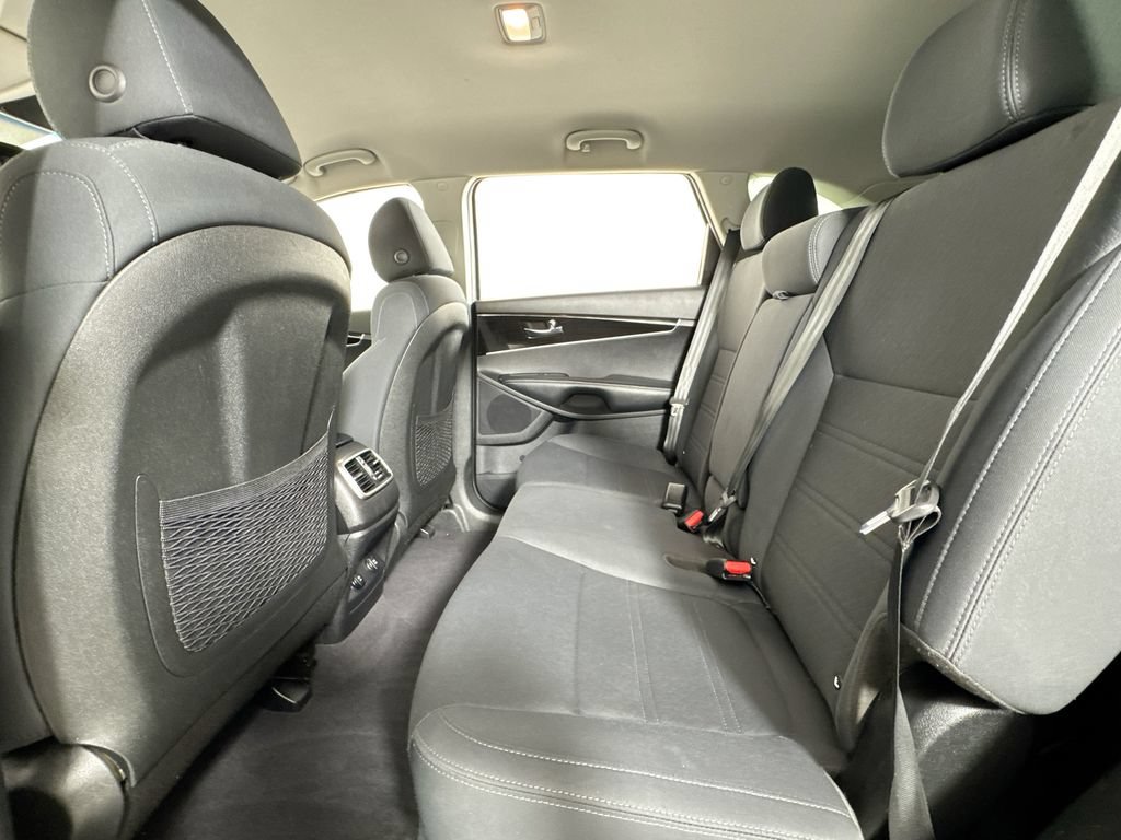 Used 2019 Kia Sorento FWD image 10