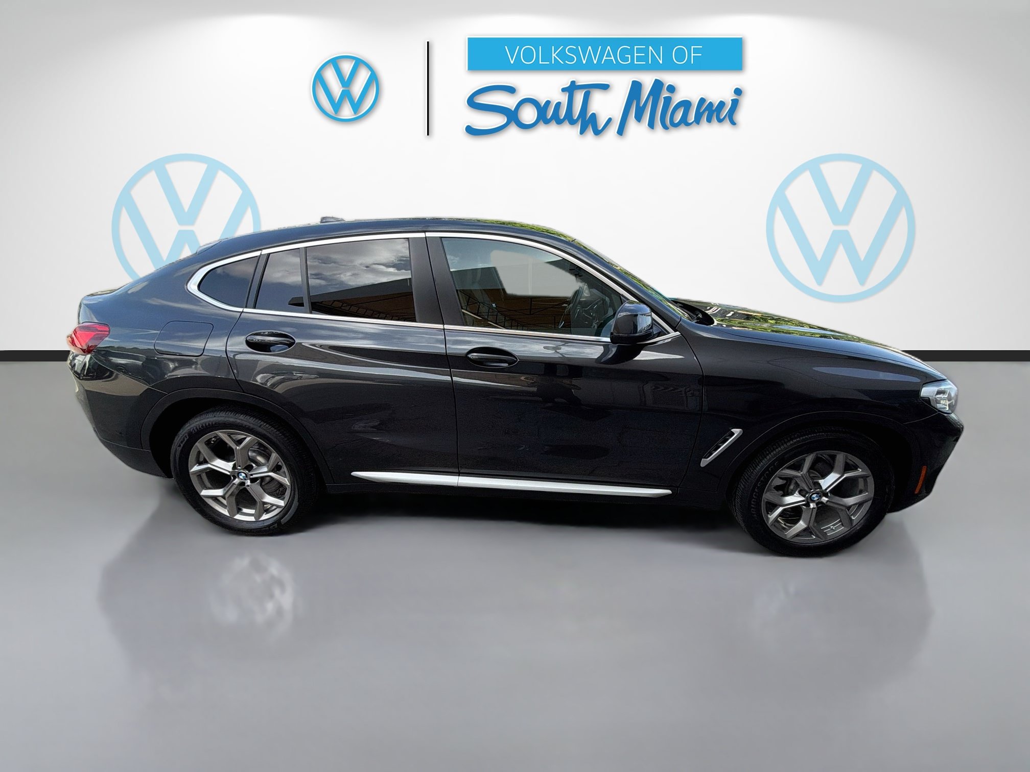 Used 2023 BMW X4 xDrive30i w/ Premium Package AWD/4WD image 8