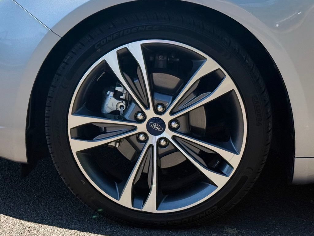 Used 2020 Ford Fusion Titanium AWD/4WD image 9