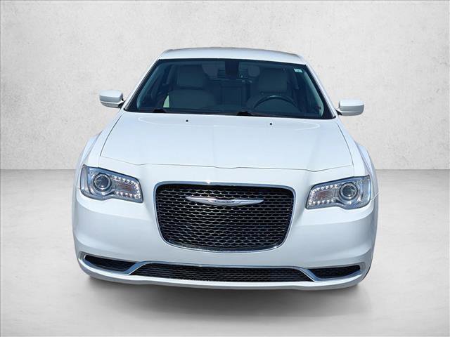 Used 2019 Chrysler 300 Touring L w/ Quick Order Package 22F RWD image 2