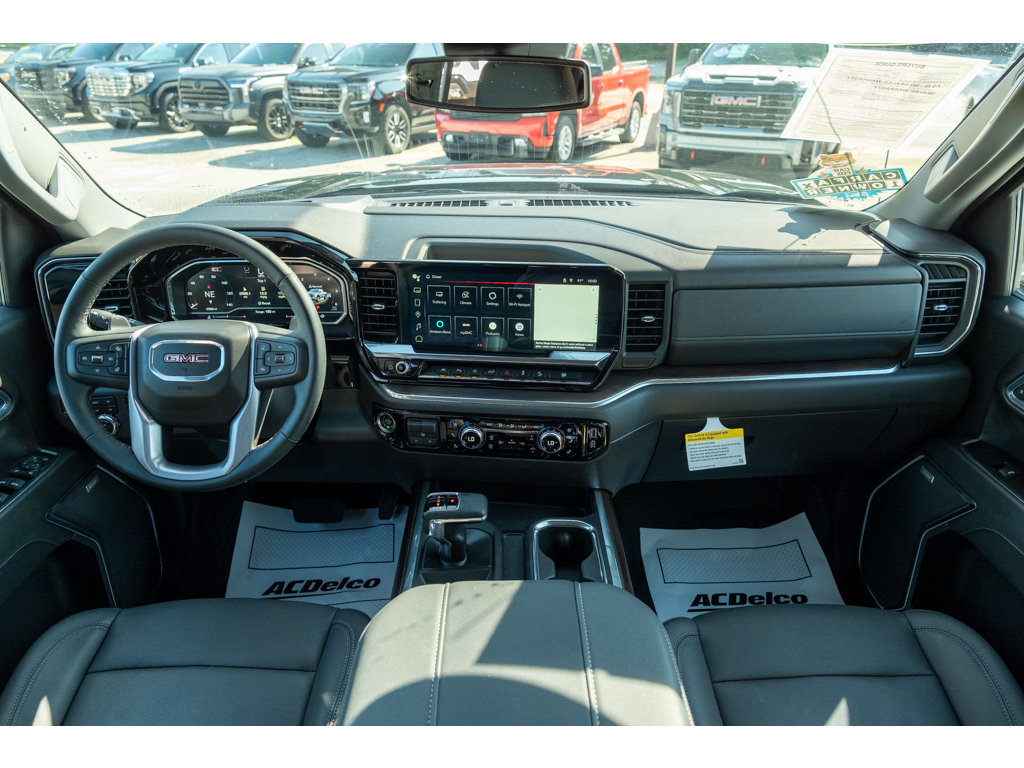 Used 2024 GMC Sierra 1500 SLT w/ SLT Premium Plus Package AWD/4WD image 33
