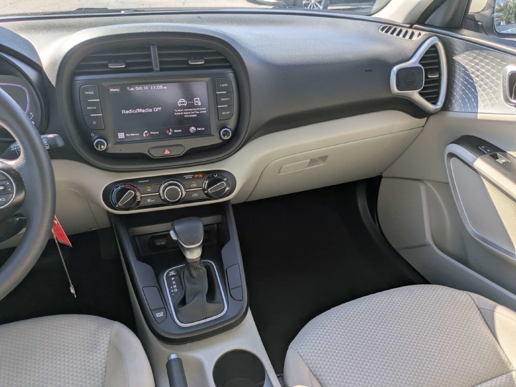 Used 2023 Kia Soul LX FWD image 17