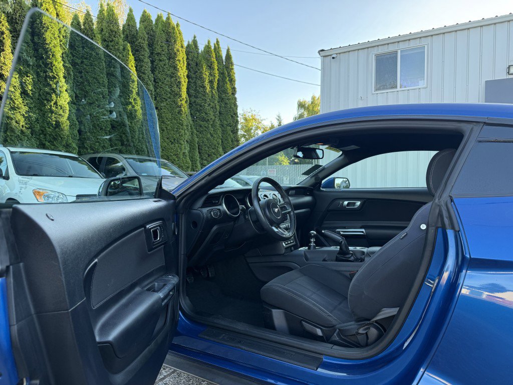 Used 2018 Ford Mustang Coupe image 15