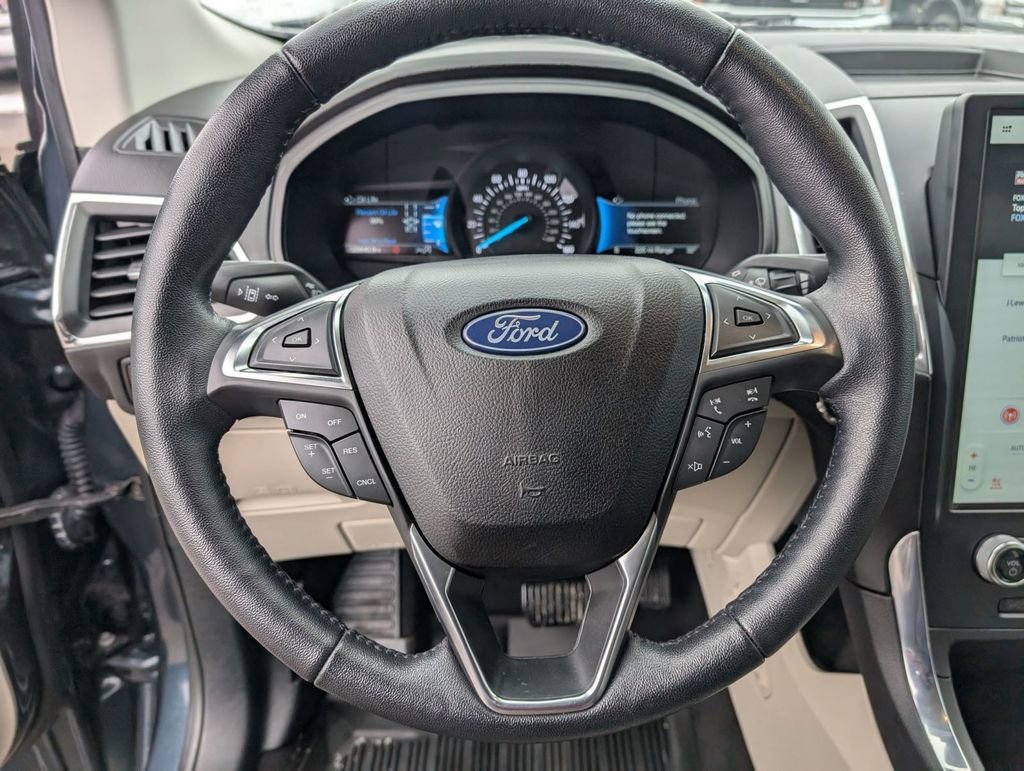 Used 2023 Ford Edge Titanium image 22