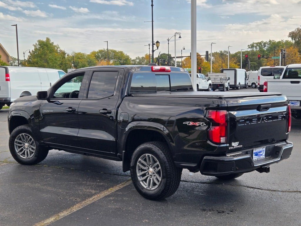 Used 2026 Chevrolet Colorado LT w/ LT Convenience Package AWD/4WD image 14
