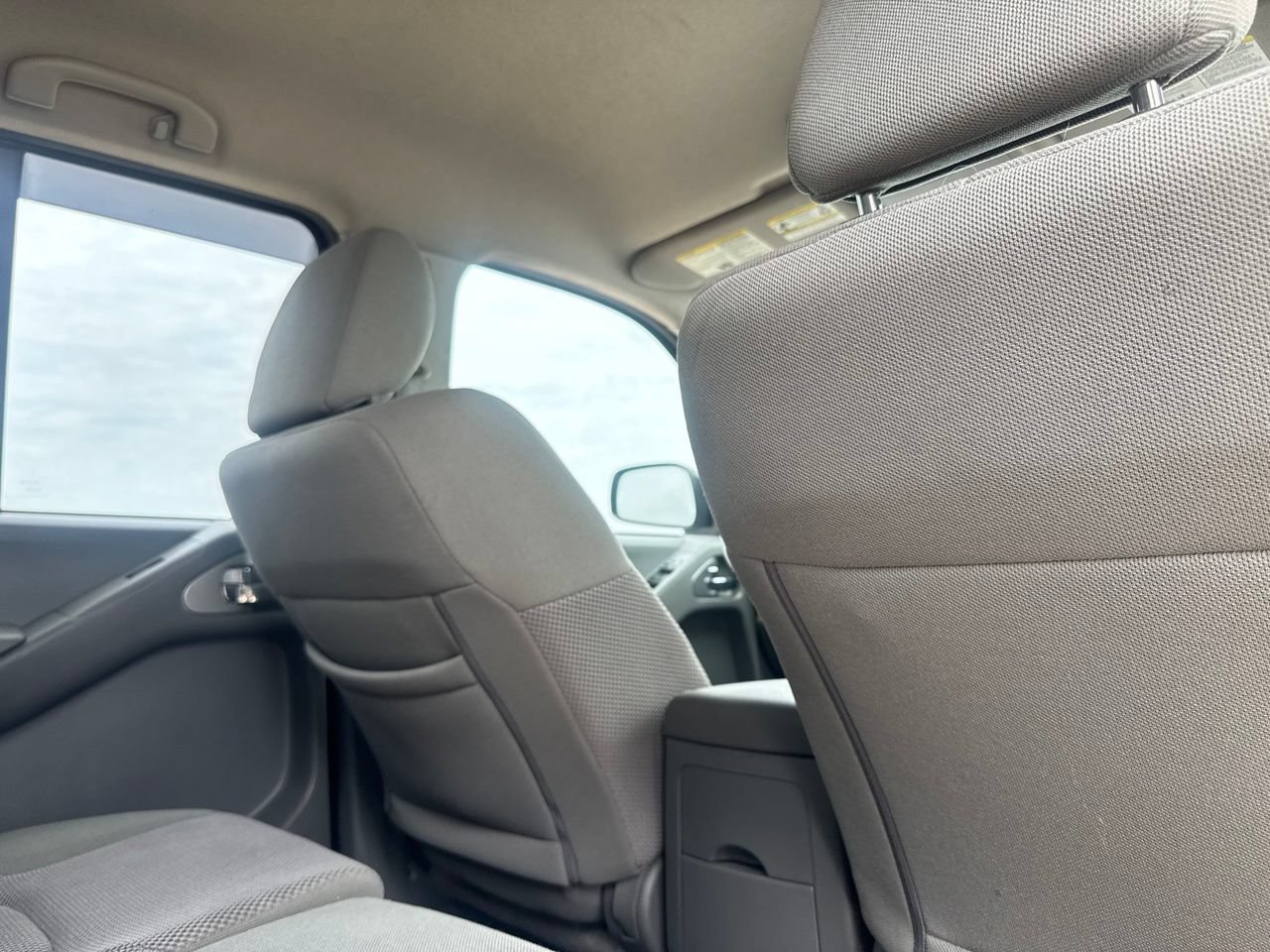 Certified 2020 Nissan Frontier SV w/ Midnight Edition Floor Mats RWD image 29