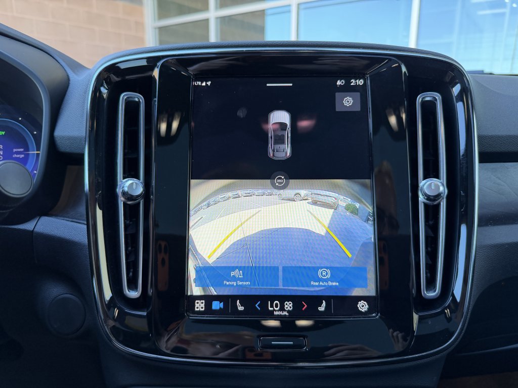 Used 2023 Volvo C40 P8 Recharge Plus w/ Protection Package Premier image 19