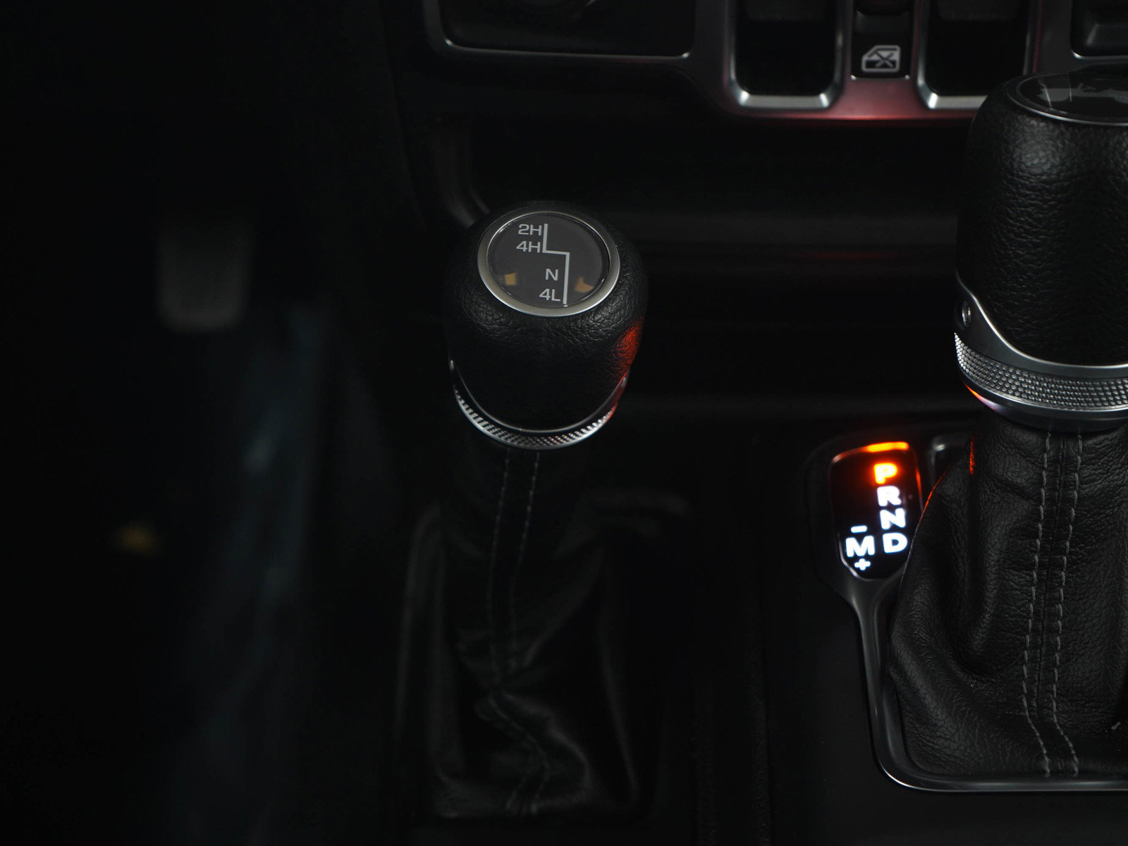 Used 2024 Jeep Wrangler Sahara image 21