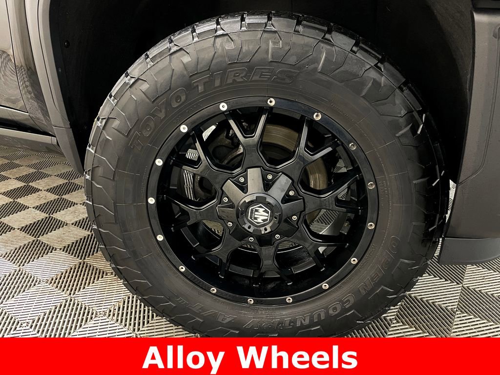 Used 2025 GMC Sierra 2500 AT4 image 55