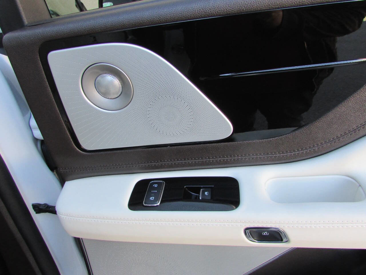 Used 2020 Lincoln Aviator Black Label Grand Touring w/ Class IV Trailer Tow Package image 20