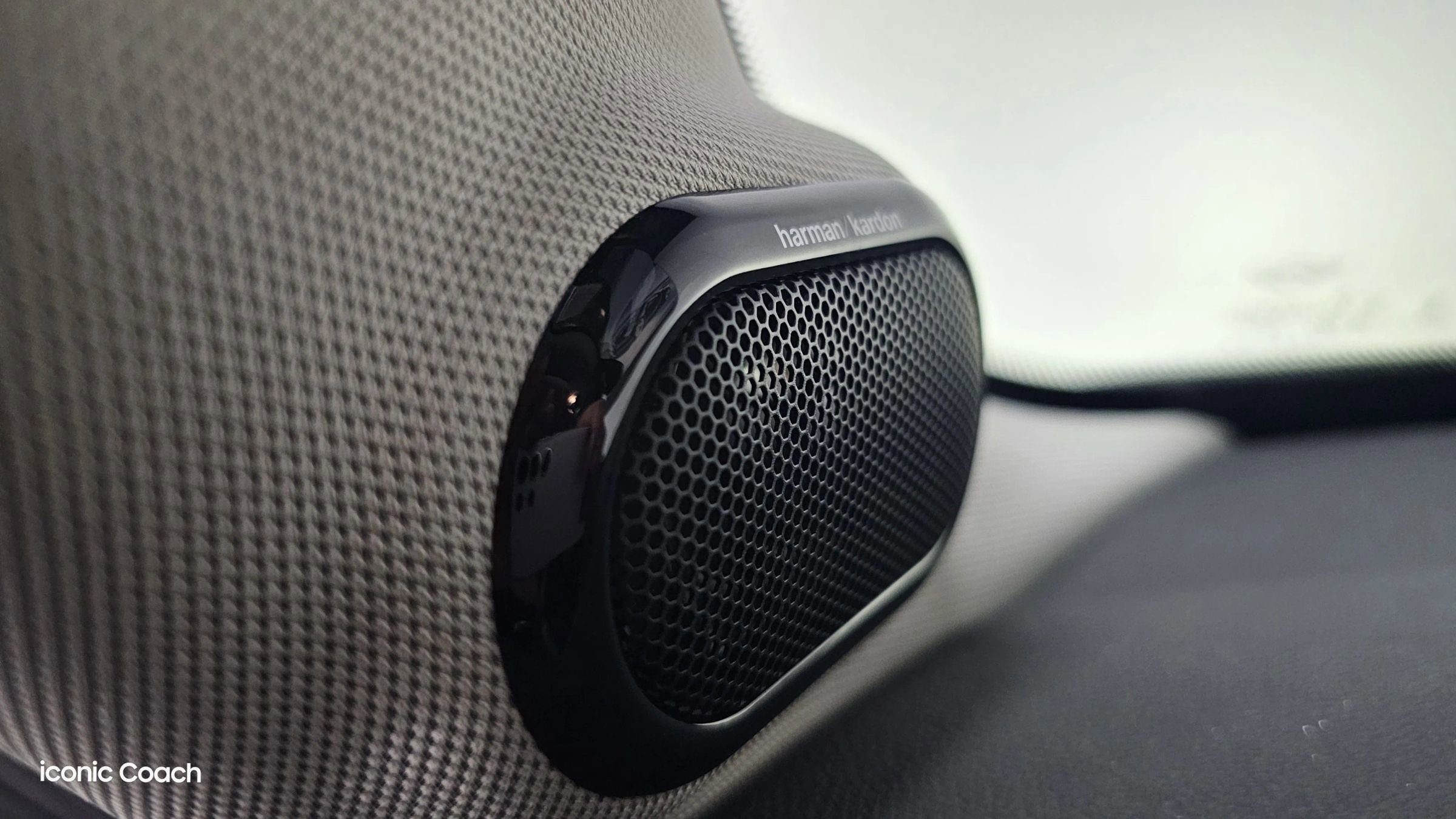 Used 2024 MINI Cooper SE FWD image 40