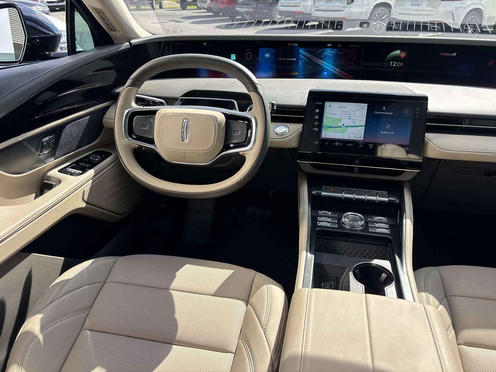 Used 2025 Lincoln Nautilus Premier AWD/4WD image 28