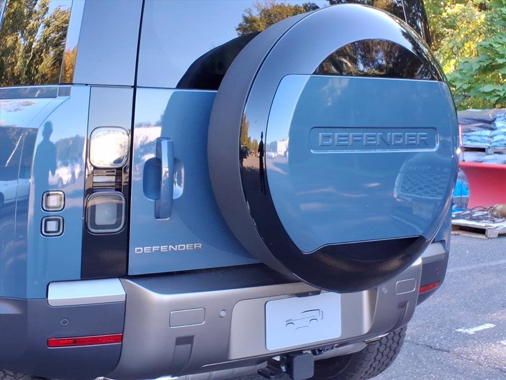 New 2026 Land Rover Defender 110 S image 17