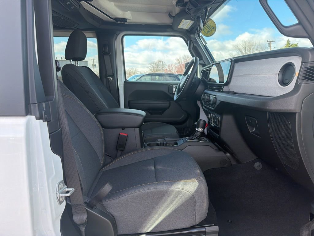 Certified 2025 Jeep Wrangler Sport image 32