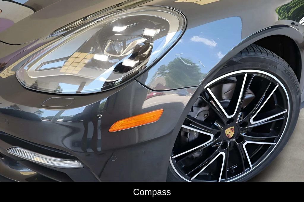 Used 2020 Porsche Panamera 4 w/ Premium Package Plus AWD/4WD image 25