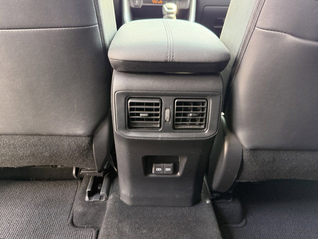 Used 2022 Toyota RAV4 XLE Premium image 16