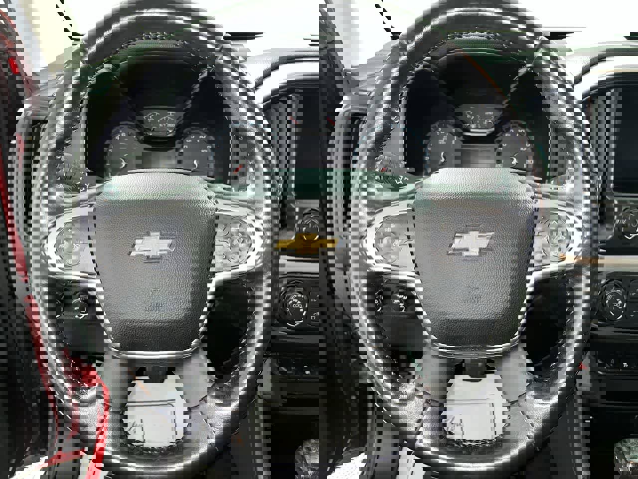 Used 2018 Chevrolet Colorado LT image 16