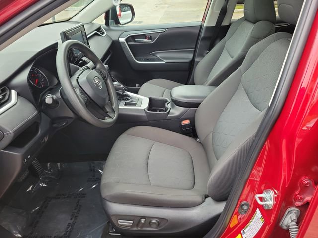 Used 2022 Toyota RAV4 XLE w/ Convenience Package image 12