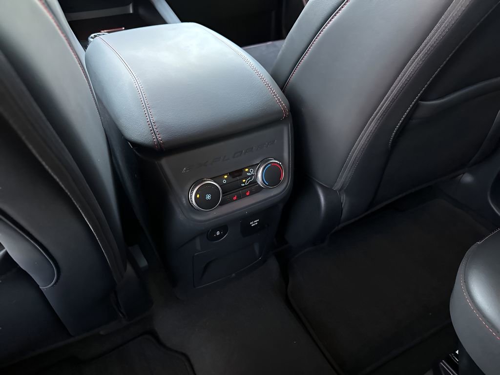 Used 2025 Ford Explorer ST image 21