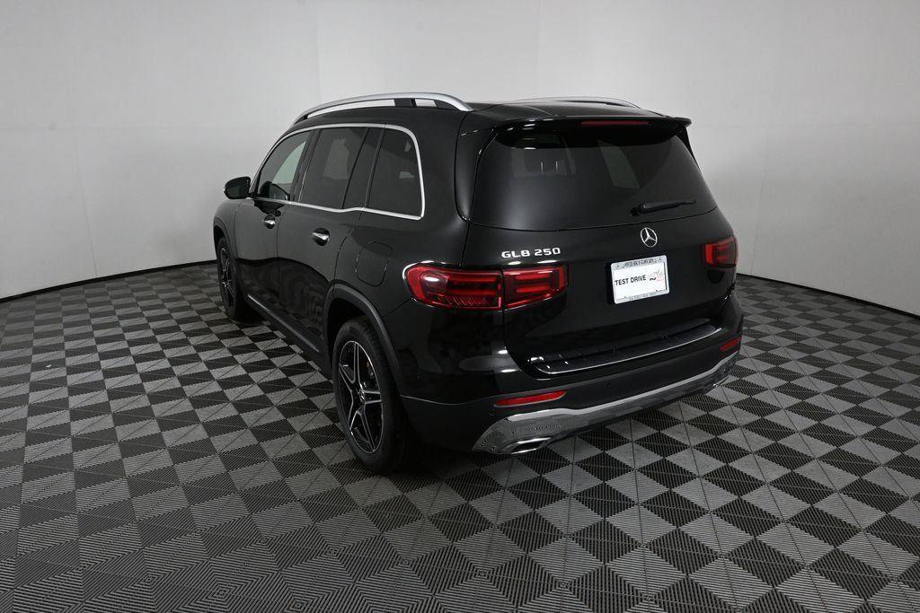 New 2026 Mercedes-Benz GLB 250 image 4