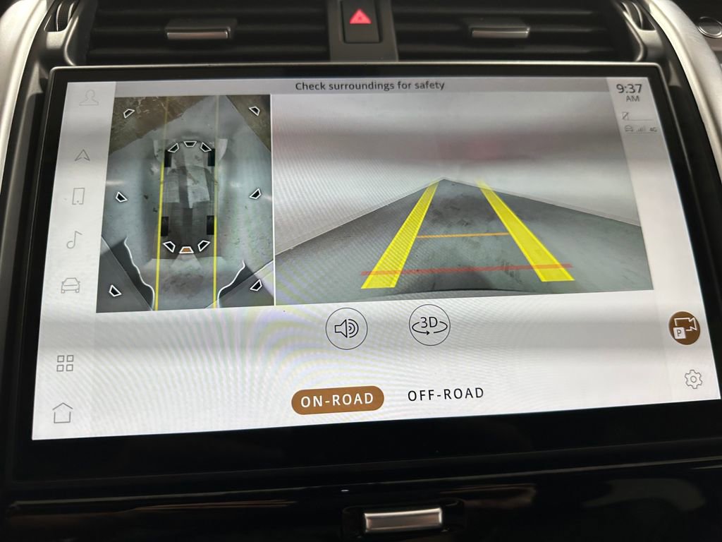 Used 2024 Land Rover Discovery Dynamic SE image 22