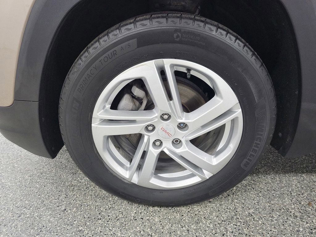 Used 2018 GMC Terrain SLE w/ Driver Convenience Package FWD image 10