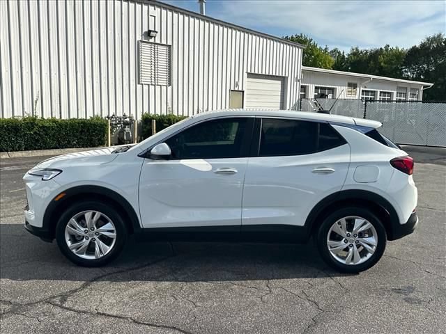 Certified 2024 Buick Encore GX Preferred w/ Comfort Package FWD image 7