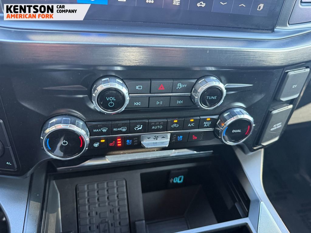 Used 2025 Ford F250 Lariat w/ Black Appearance Package image 29