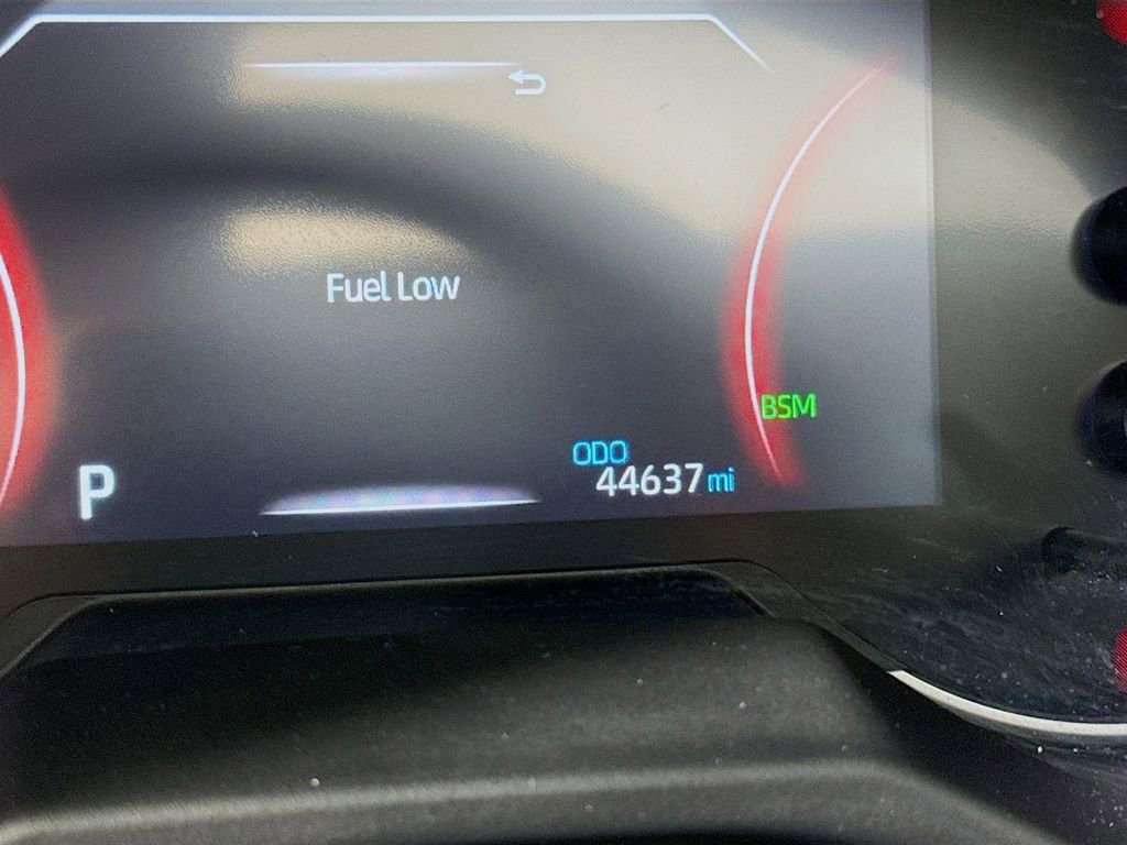 Used 2023 Toyota RAV4 XLE image 12