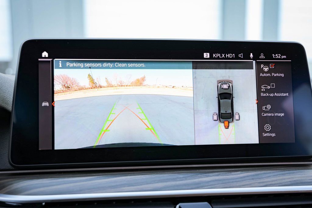 Used 2021 BMW 540i w/ Convenience Package image 11