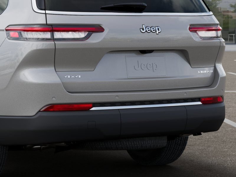New 2025 Jeep Grand Cherokee L Limited w/ Luxury Tech Group II AWD/4WD image 14