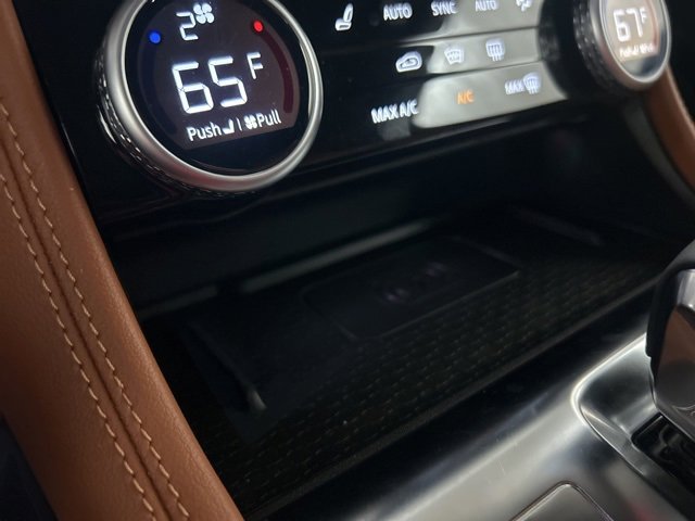 Used 2025 Jaguar F-PACE R-Dynamic S image 20