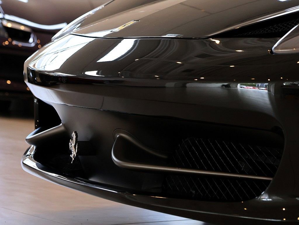 Used 2011 Ferrari 458 Italia Coupe RWD image 18