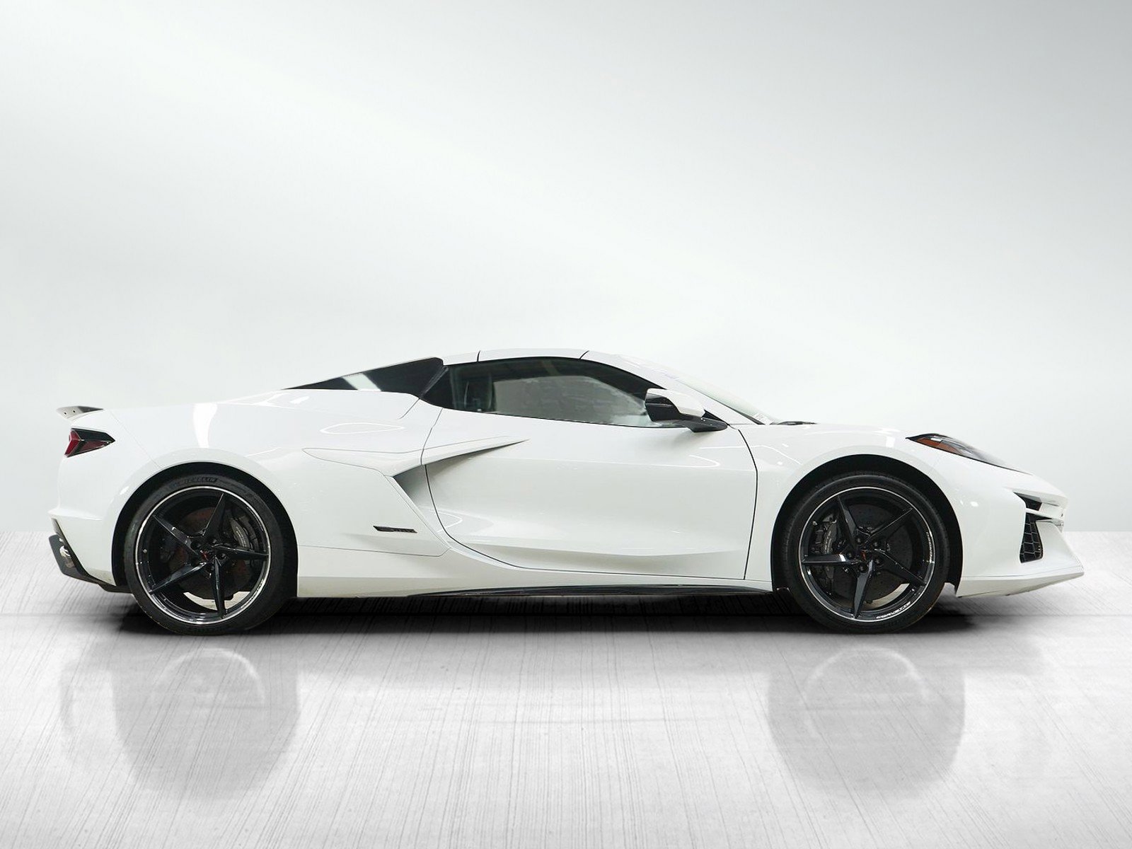 Used 2024 Chevrolet Corvette E-Ray AWD/4WD image 7