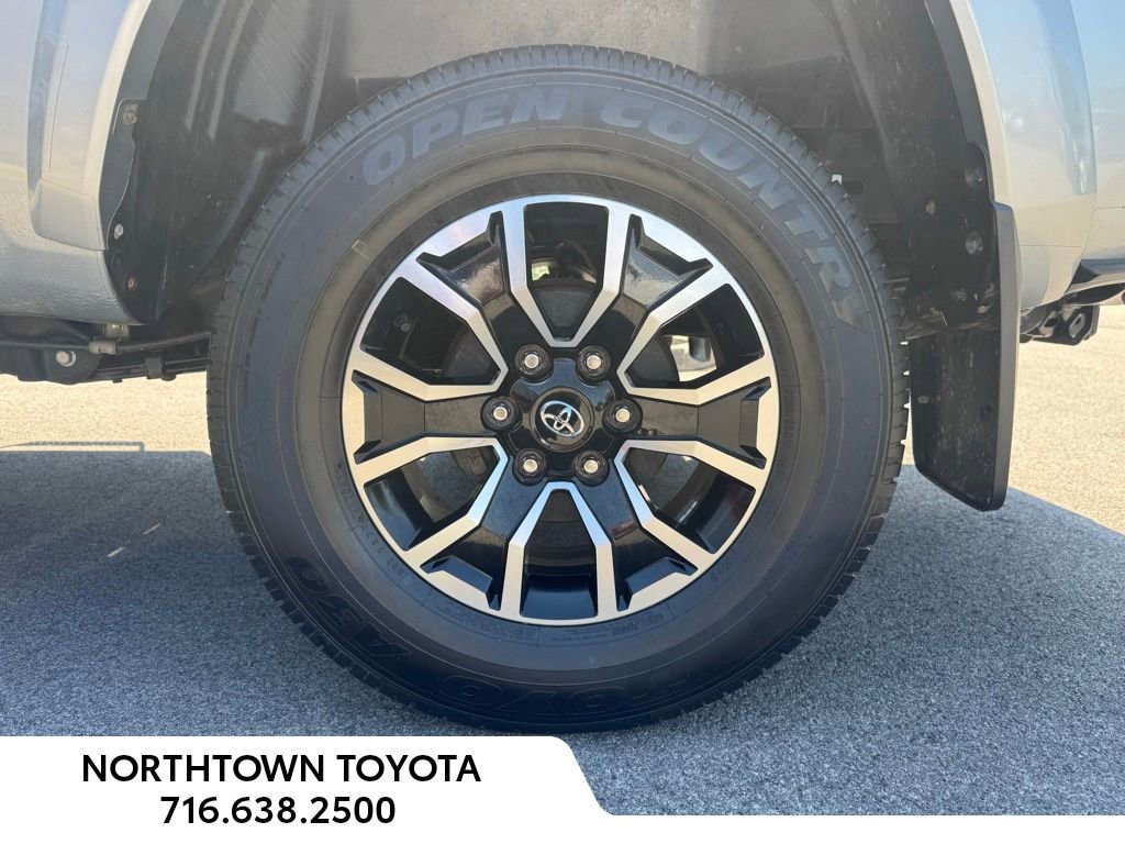 Used 2023 Toyota Tacoma TRD Sport AWD/4WD image 11