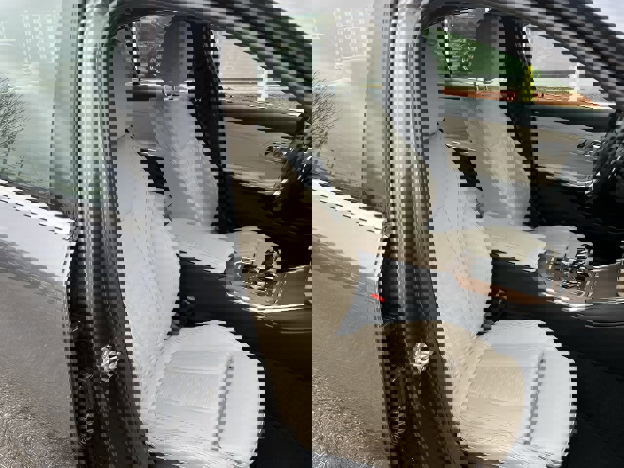 Used 2021 BMW 330i Sedan w/ Premium Package image 36