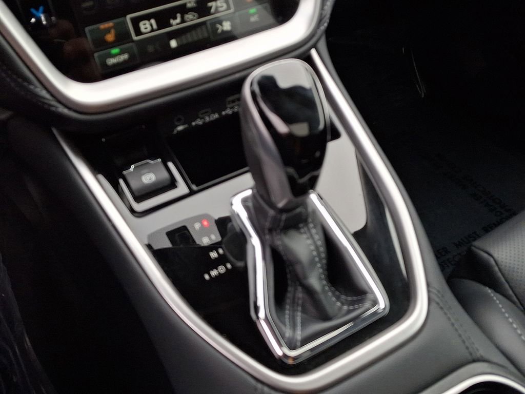 Used 2025 Subaru Outback Limited image 16