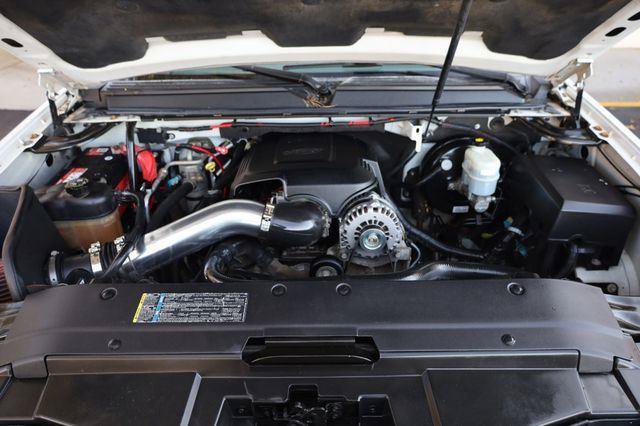 Used 2008 Chevrolet Suburban LT w/ LT Preferred Equipment Group RWD image 11