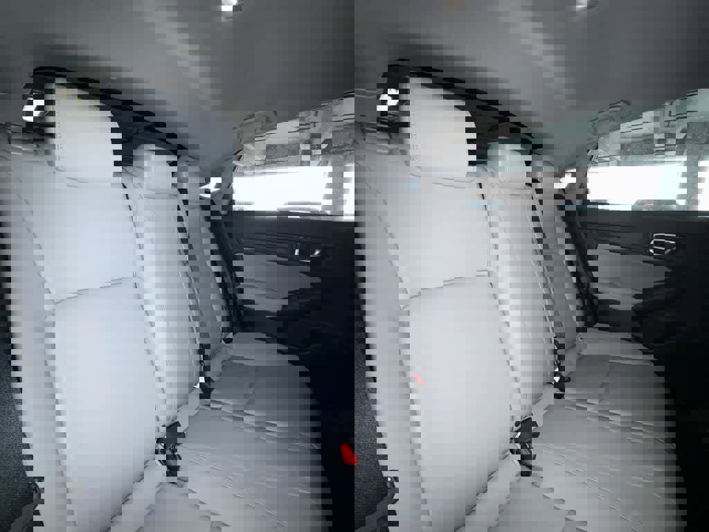 Used 2024 Acura Integra image 26