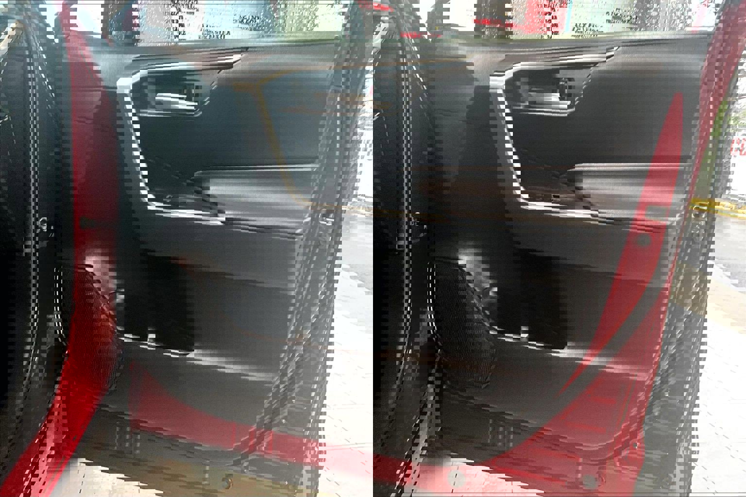 Used 2023 Toyota RAV4 XLE image 22