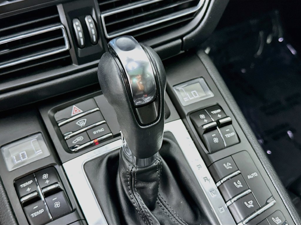 Used 2021 Porsche Macan S AWD/4WD image 19