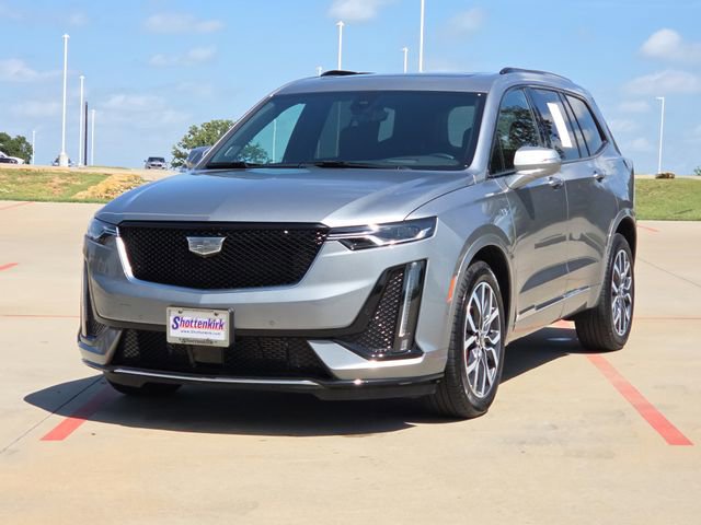 Used 2024 Cadillac XT6 Sport w/ Technology Package image 3