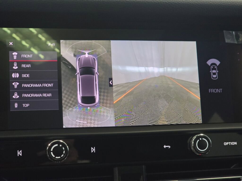 Certified 2024 Porsche Macan image 39