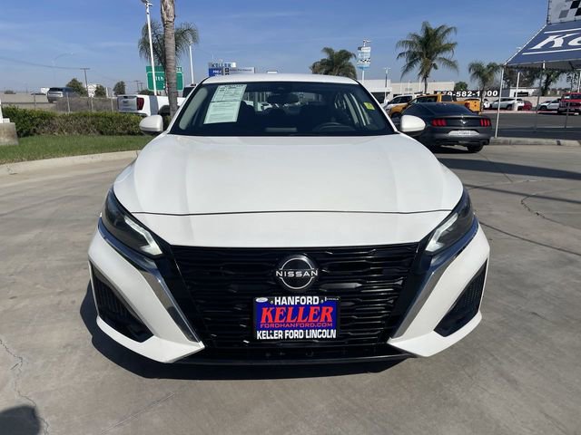 Used 2023 Nissan Altima 2.5 SV FWD image 3
