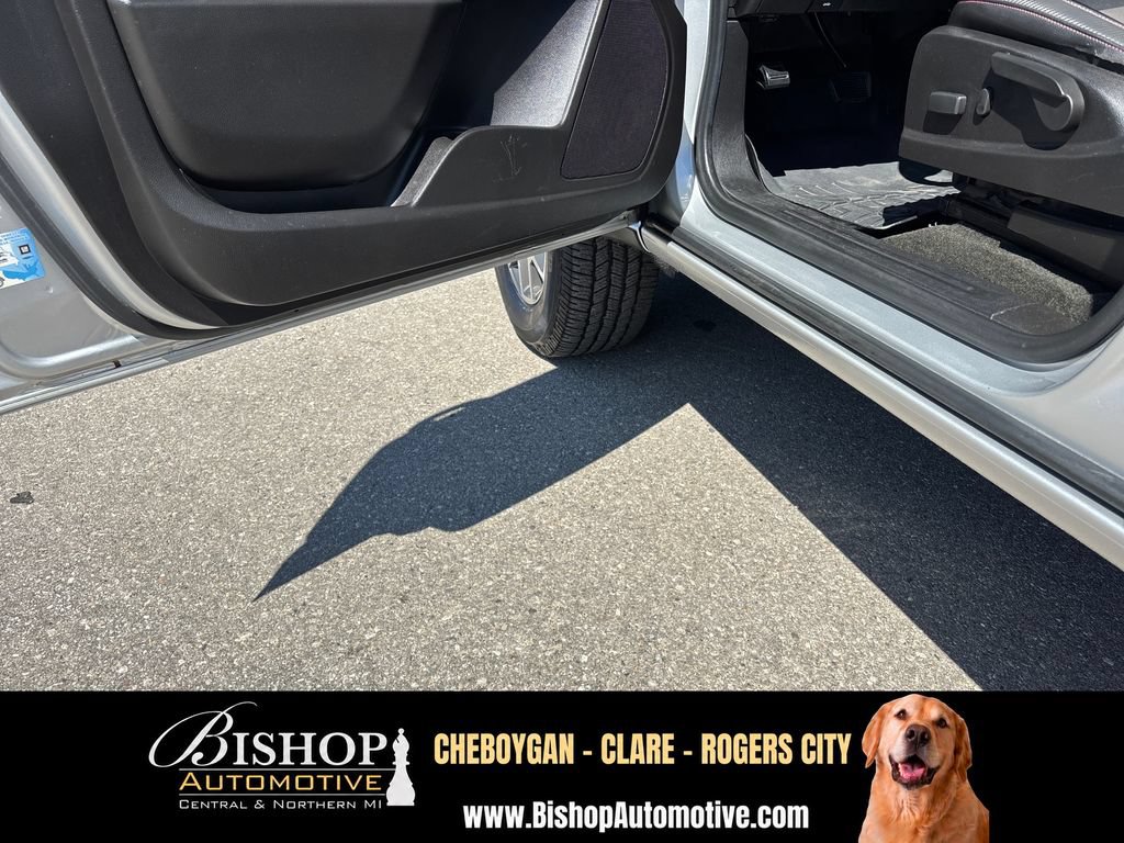 Used 2016 GMC Canyon SLE w/ All Terrain Package AWD/4WD image 17