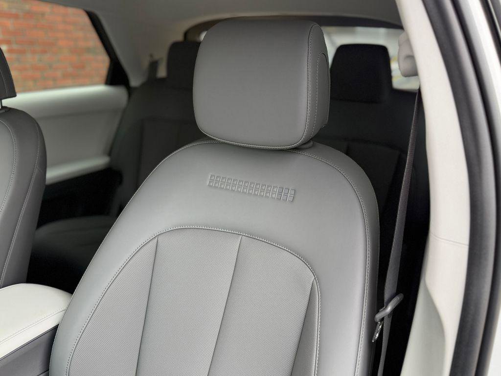 New 2026 Hyundai Ioniq 5 SEL image 9