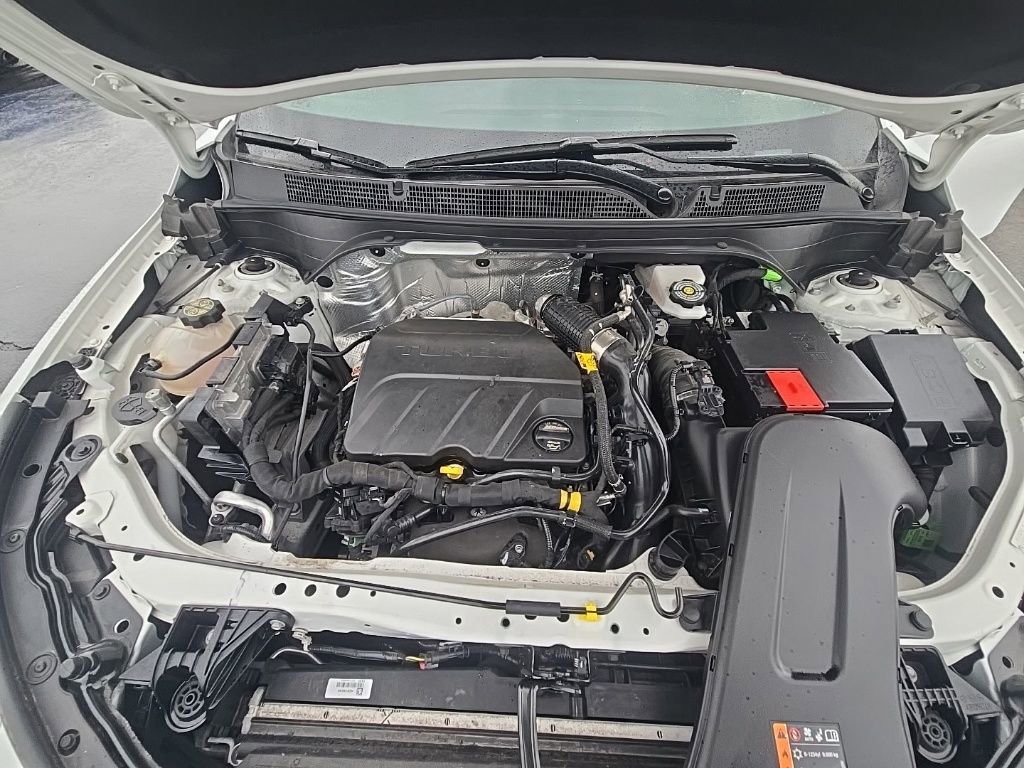 Used 2025 Buick Envista Preferred w/ Convenience I Package image 8